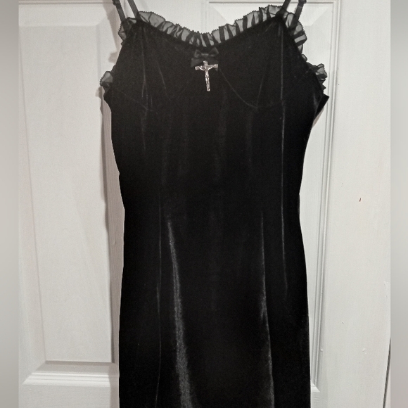 Source Unknown Dresses & Skirts - Gothic Thin Strapped Velvet Black Mini Dress Unknown Source Size Medium